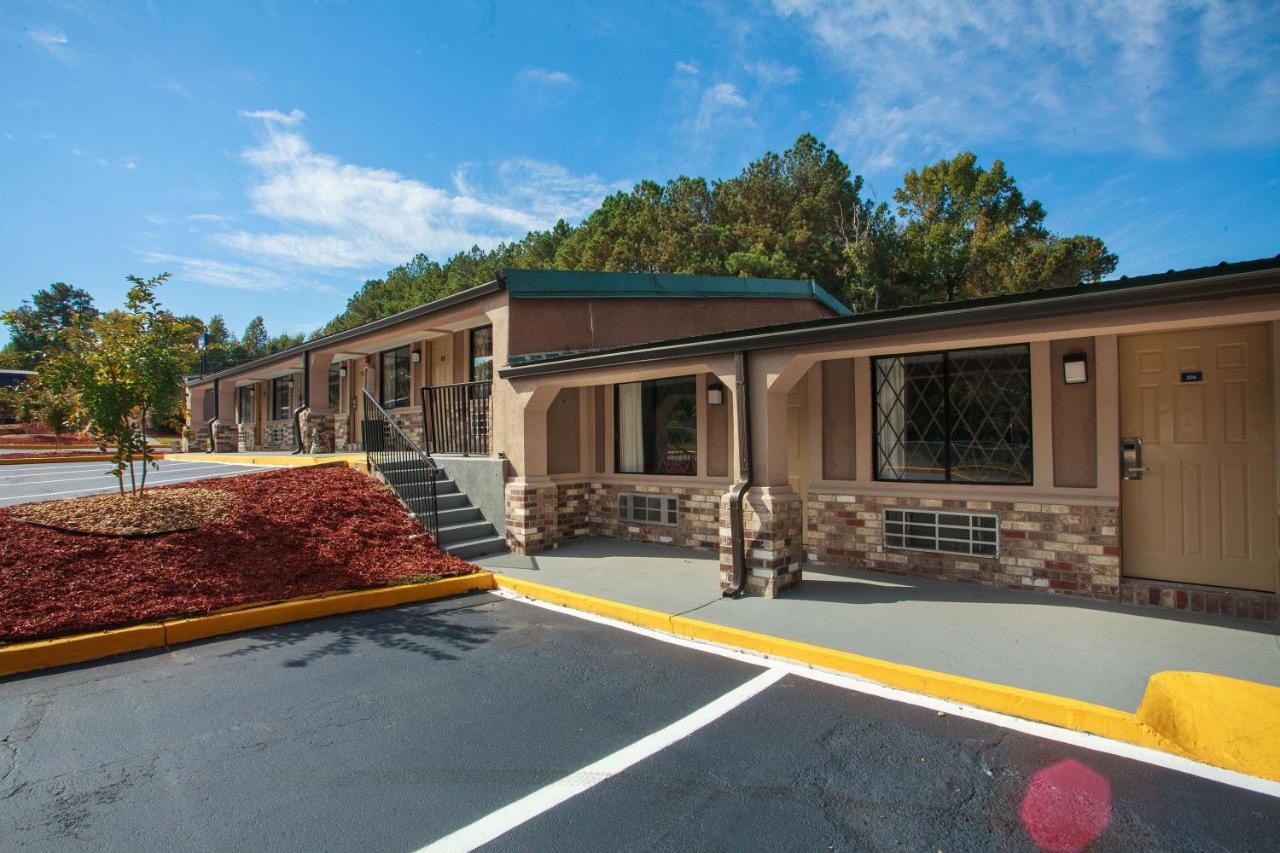 Travelodge By Wyndham Macon West Екстериор снимка