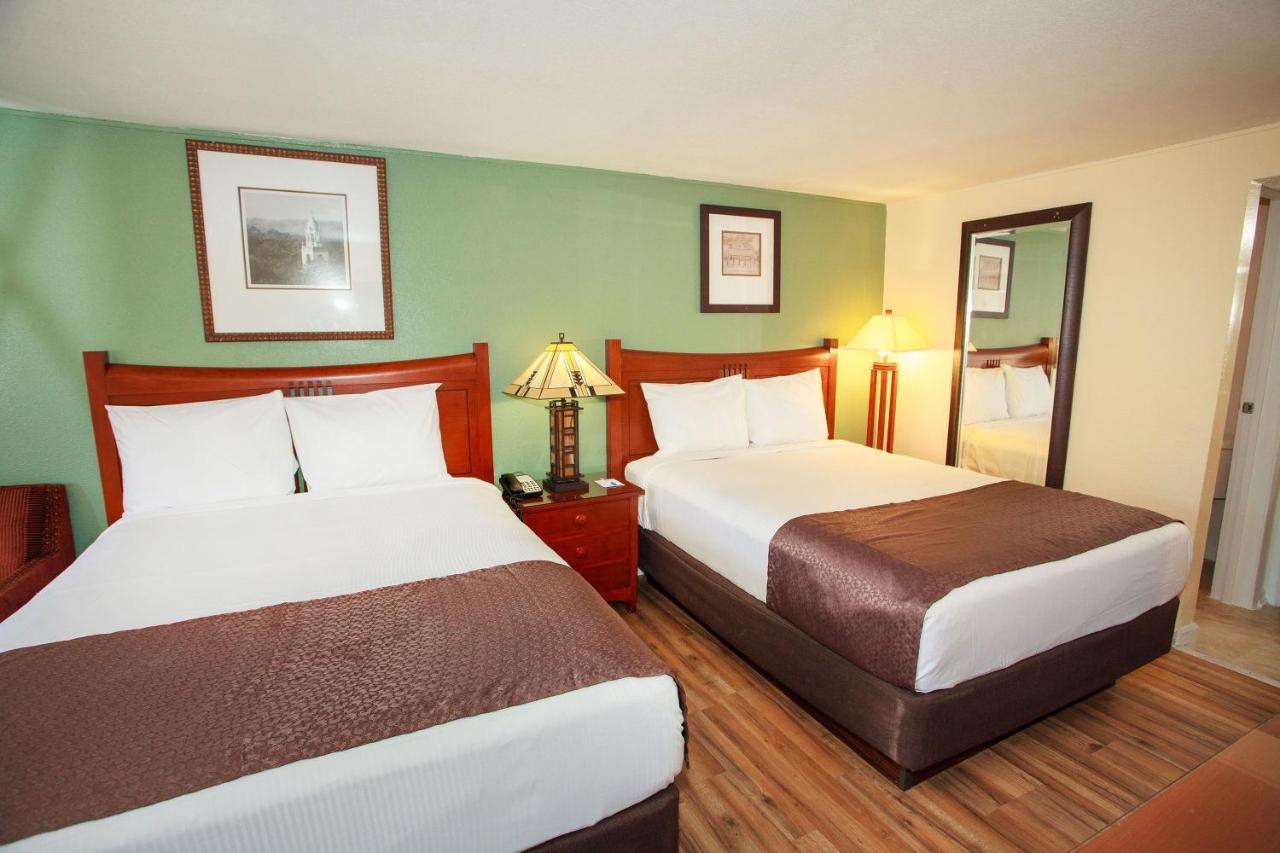 Travelodge By Wyndham Macon West Екстериор снимка