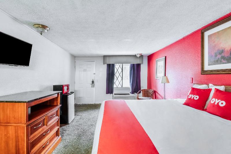 Travelodge By Wyndham Macon West Екстериор снимка